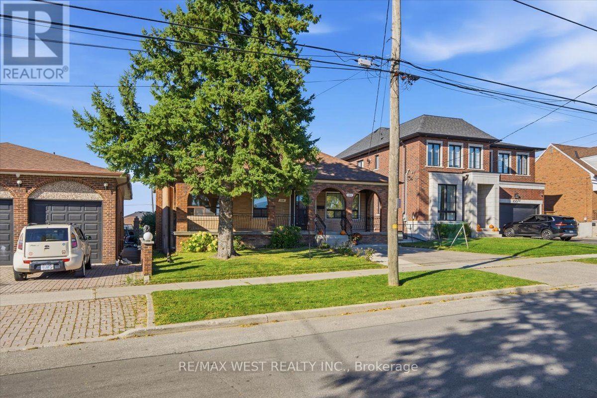 198 Rustic Road, Toronto, ON photo 2