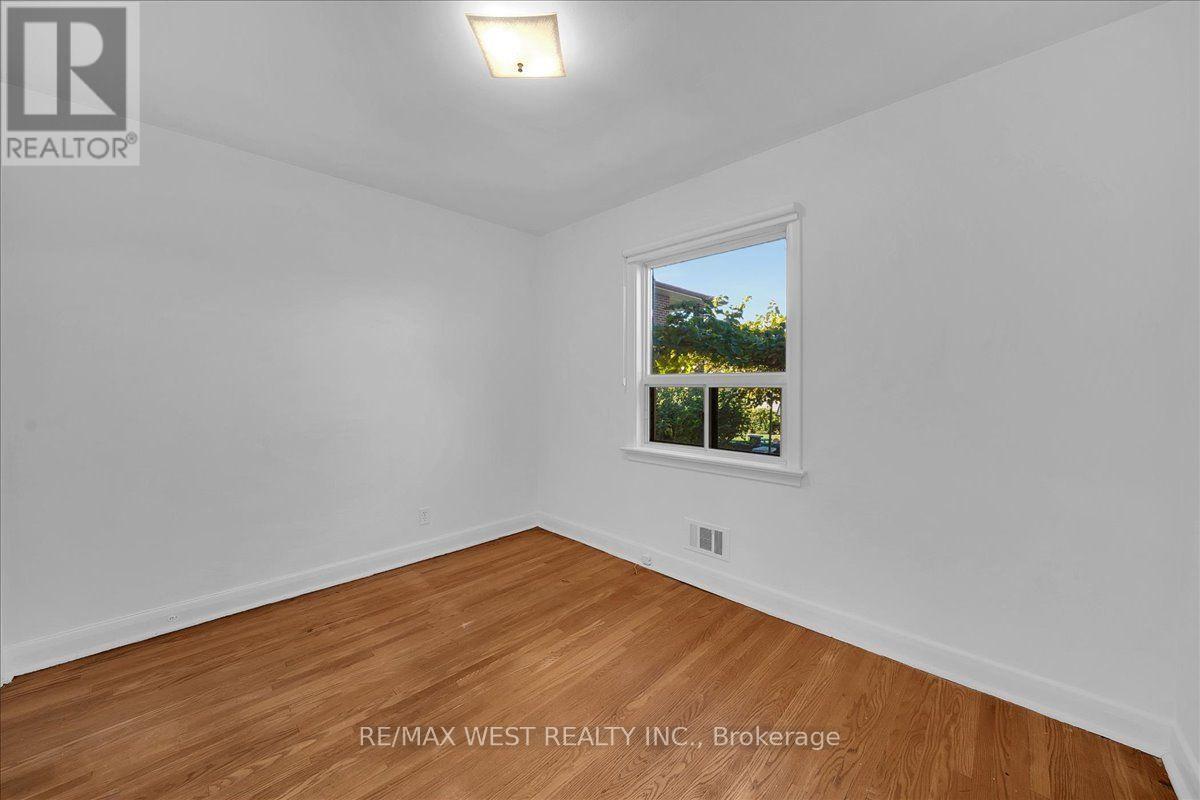 198 Rustic Road, Toronto, ON photo 21