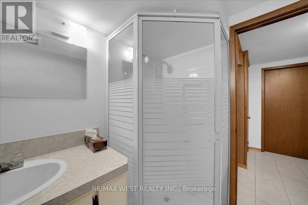 198 Rustic Road, Toronto, ON photo 26
