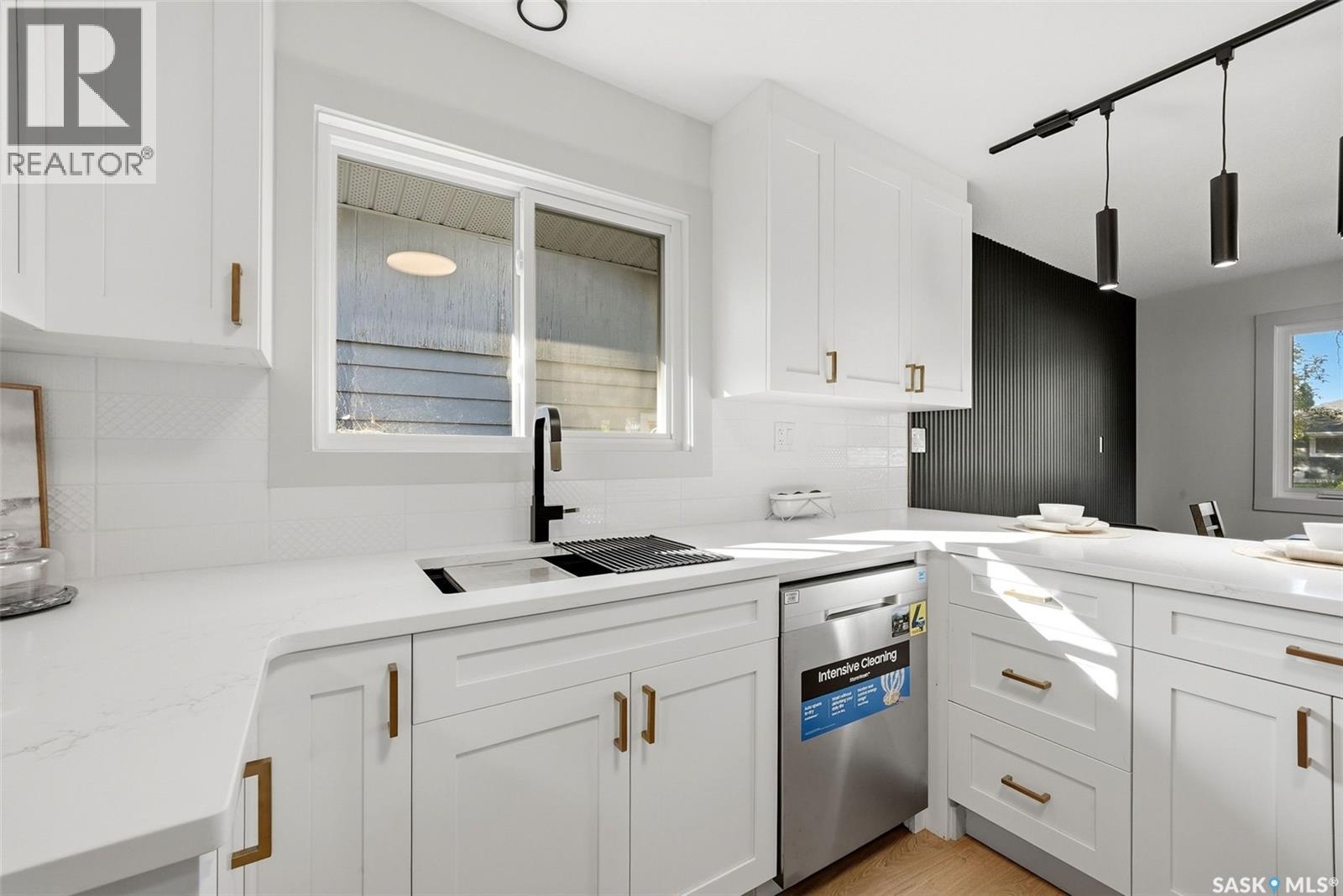 2251 Jubilee AVENUE, Regina — photo 10