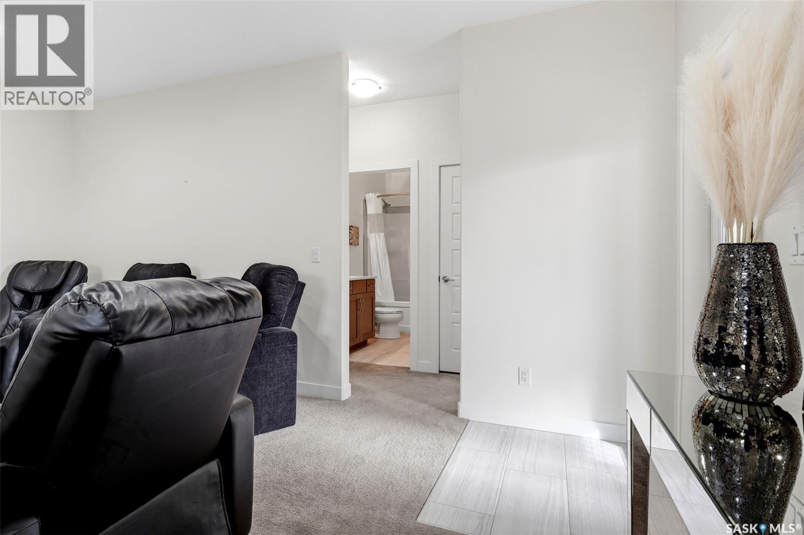 733 3rd AVENUE - 39