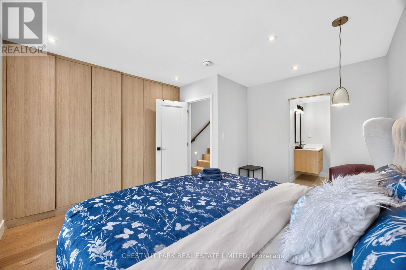 26 Caroline Avenue — photo 18