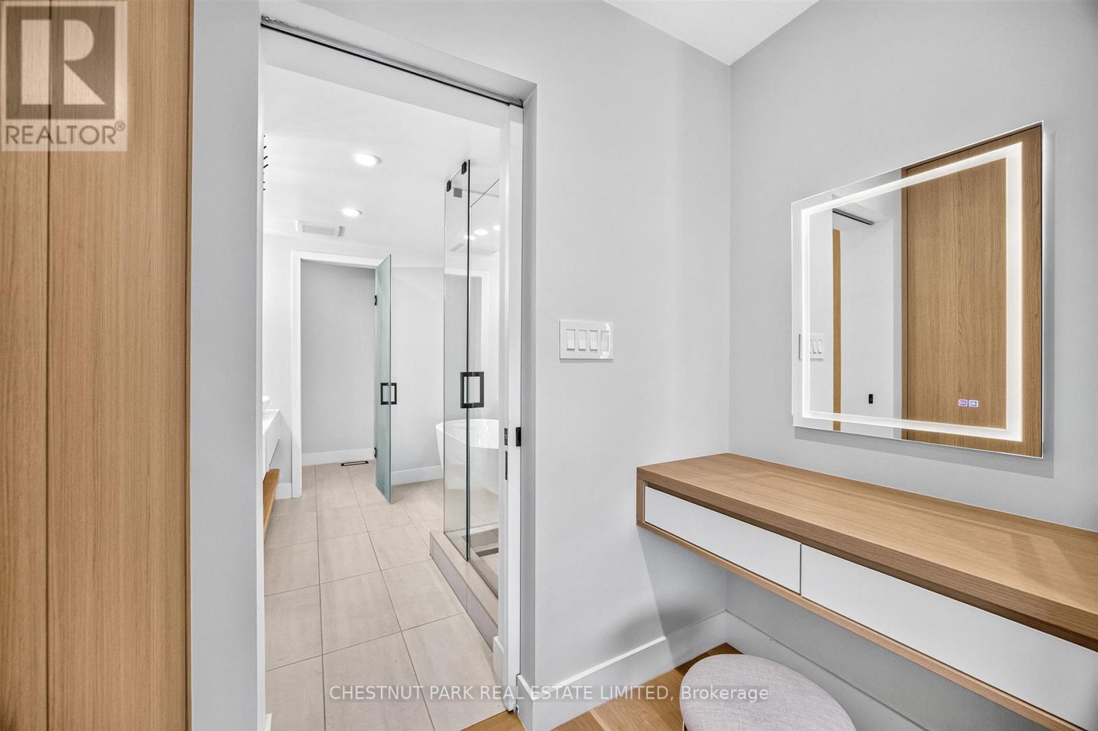 26 Caroline Avenue — photo 21