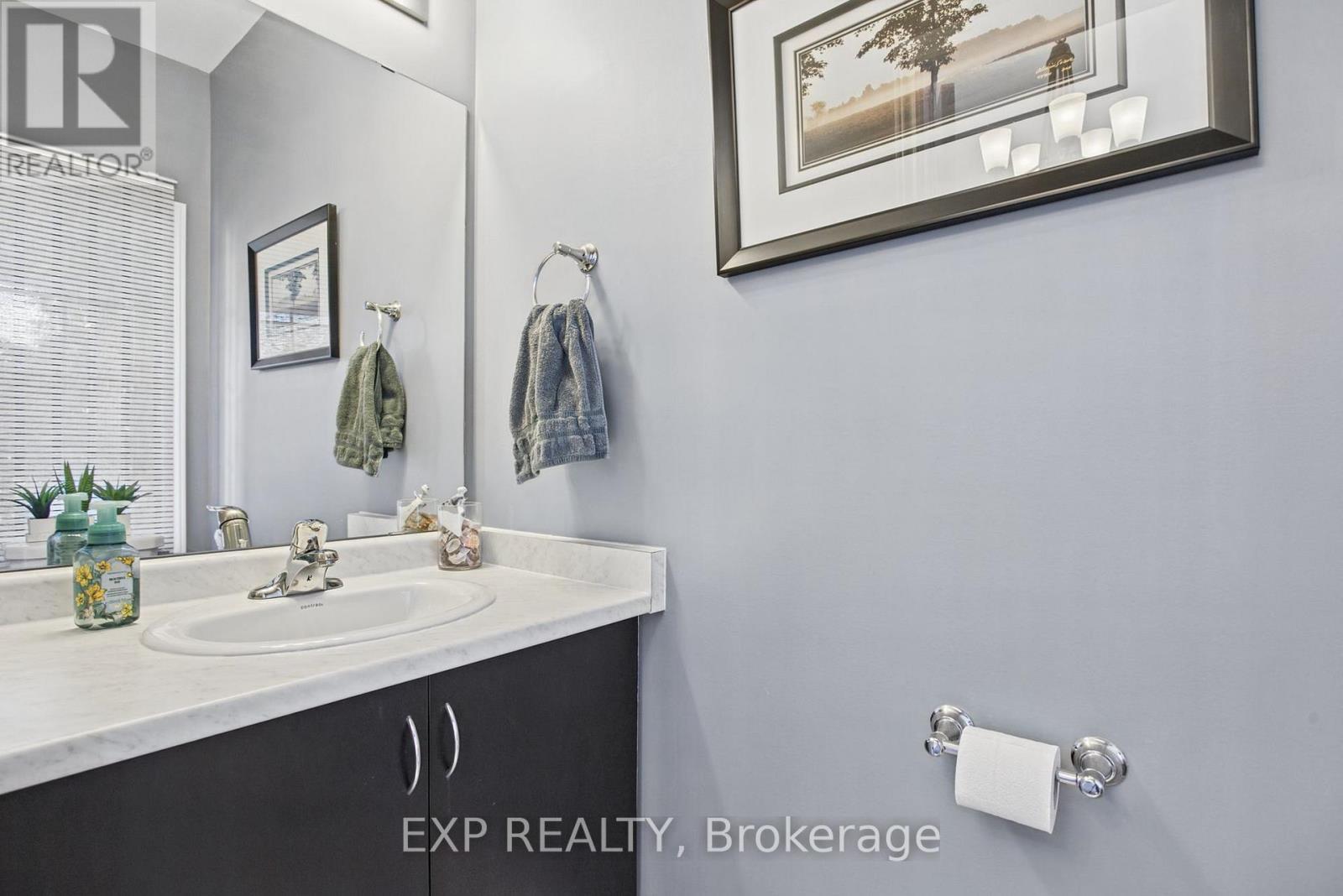 7 Lampman Drive, Grimsby, ON photo 6