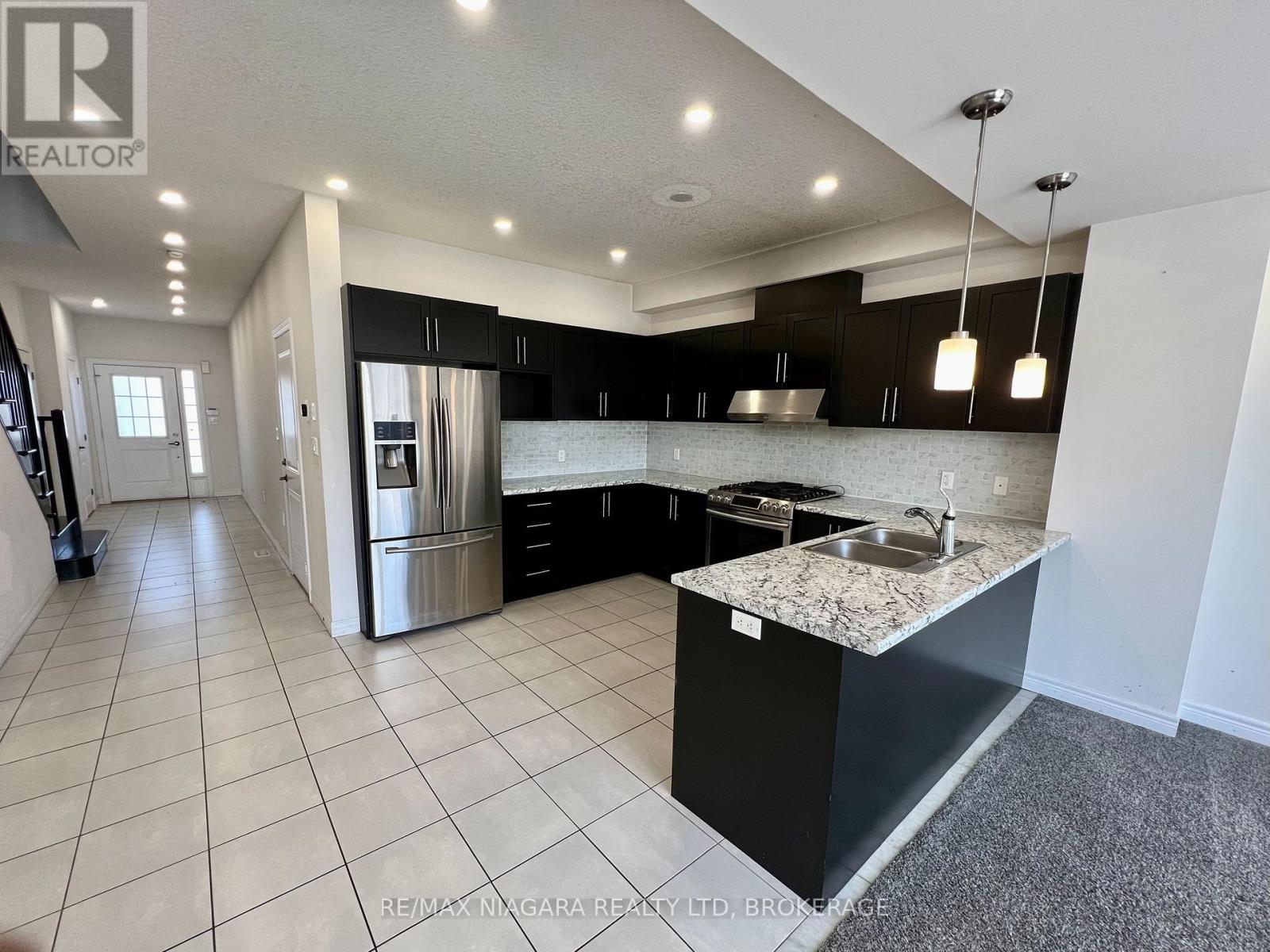 23 Fairgrounds Drive — photo 12