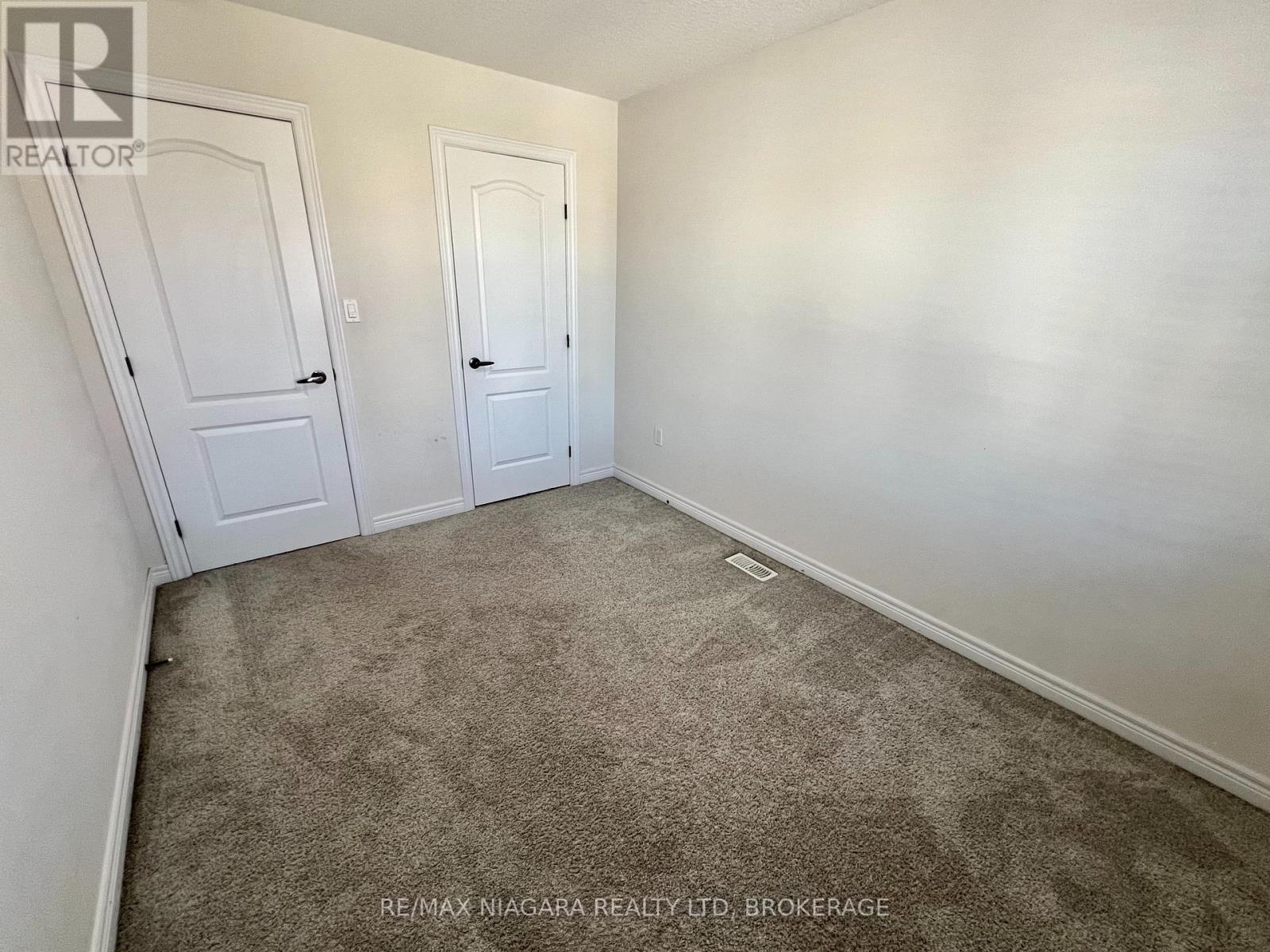 23 Fairgrounds Drive — photo 32