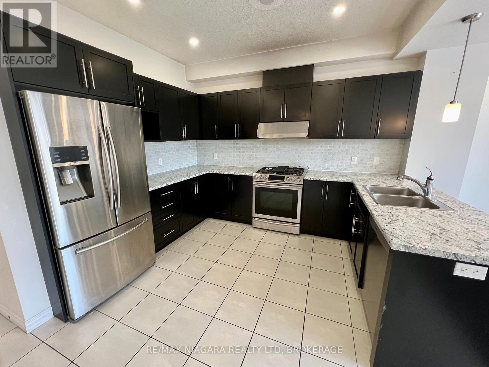 23 Fairgrounds Drive — photo 13
