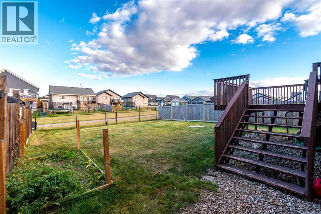 1305 47A Avenue, Lloydminster — photo 36