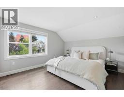 121 15 Street NW - photo 15