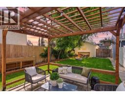 121 15 Street NW - photo 27