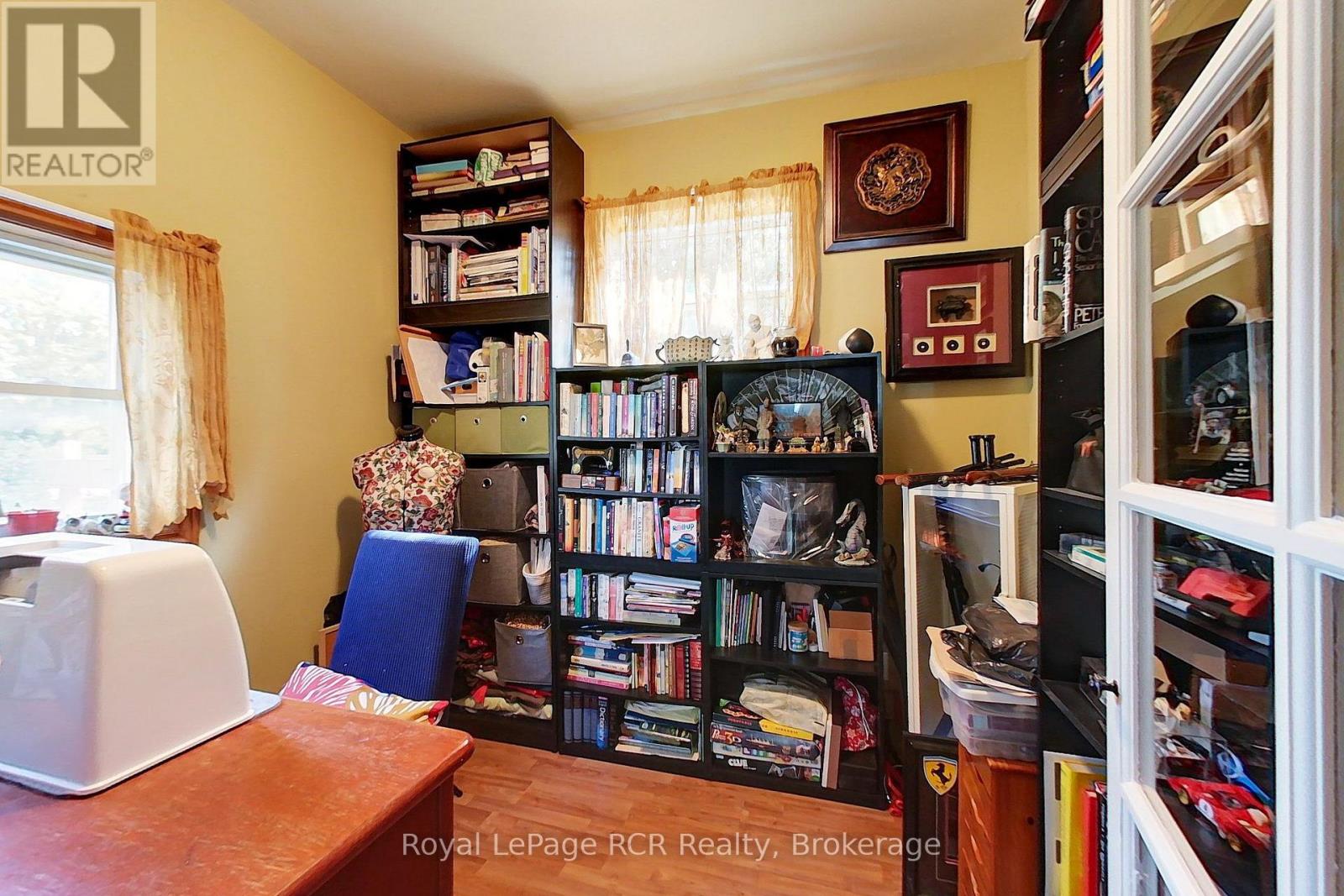 11 Gordon Street East — photo 20