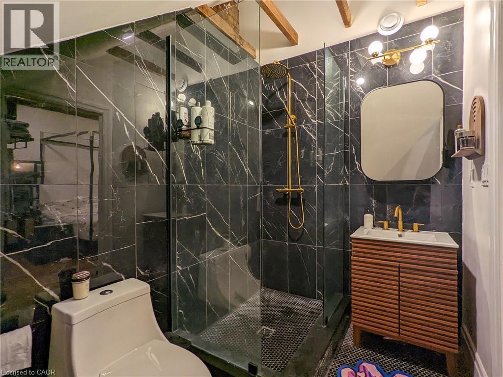 158 HUNTER Street E, Hamilton — photo 8