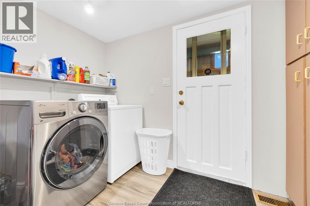 214 DANA DRIVE - 16