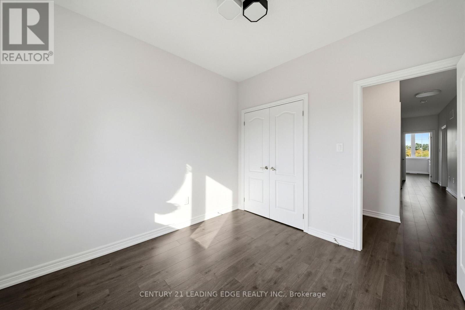 75 Decast Crescent — photo 26