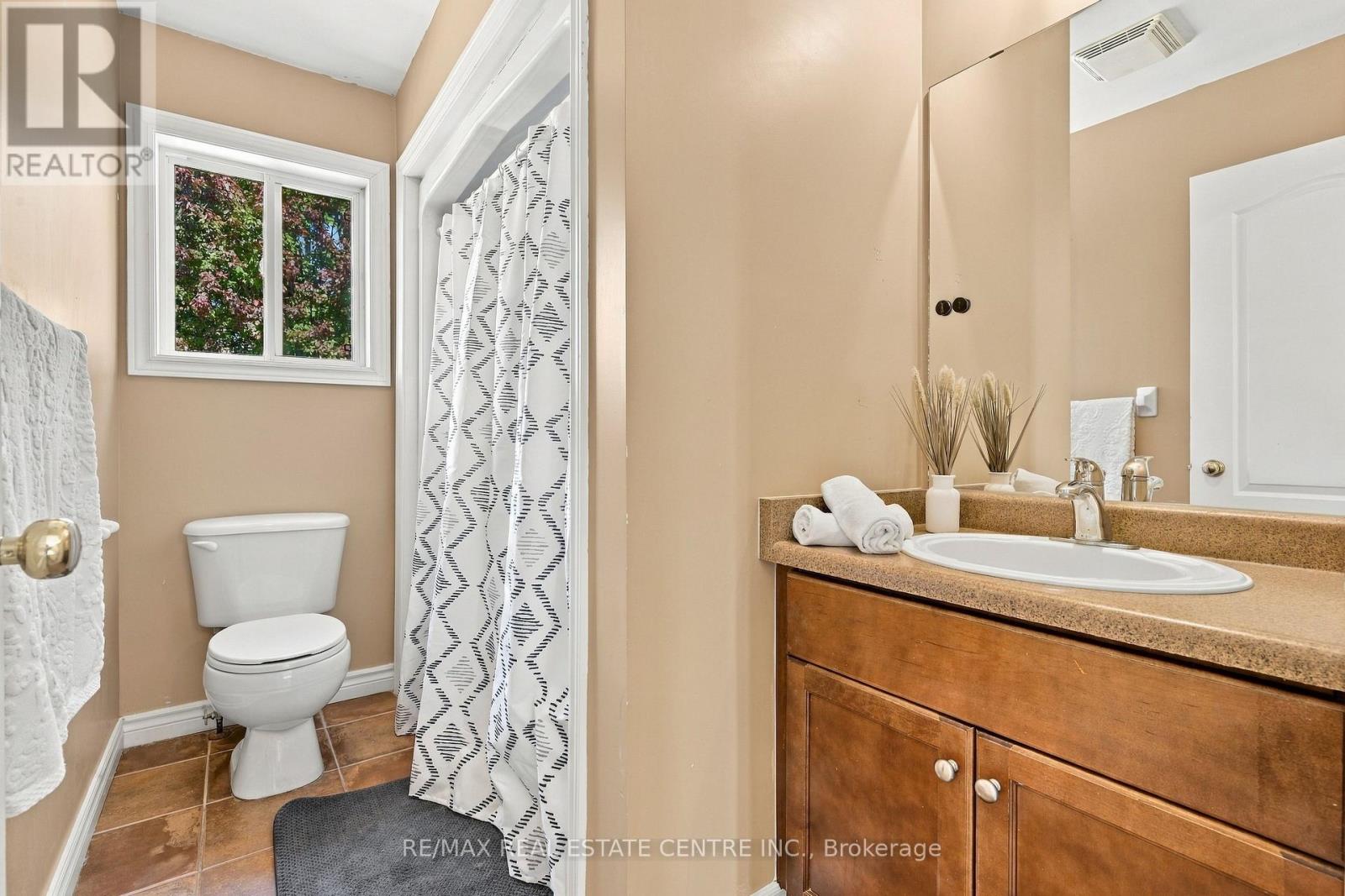 34 MCMASTER ROAD - Image 24