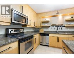 102, 350 4 Avenue NE - photo 8