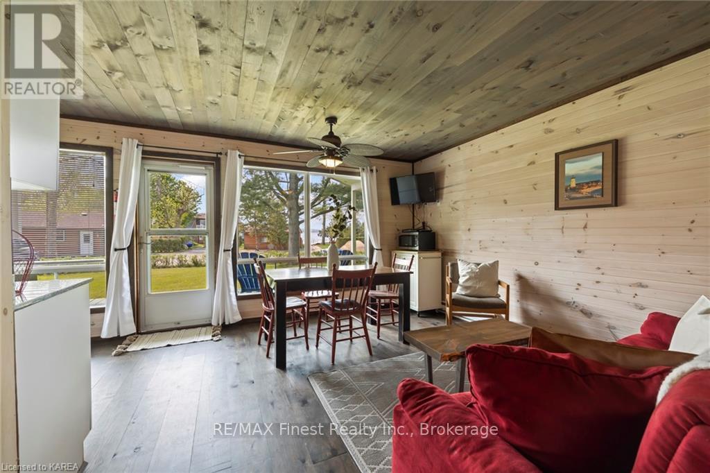 135 Thousand Islands Parkway — photo 23