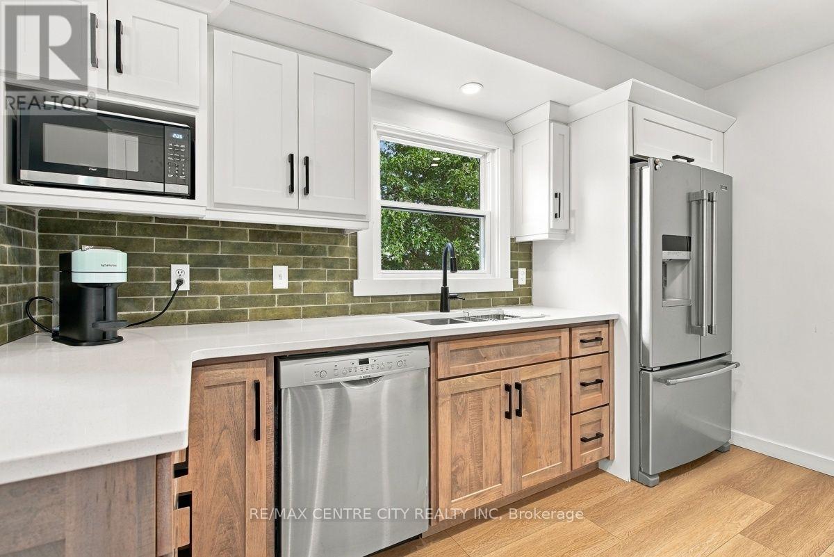 4564 EAST ROAD E - 15
