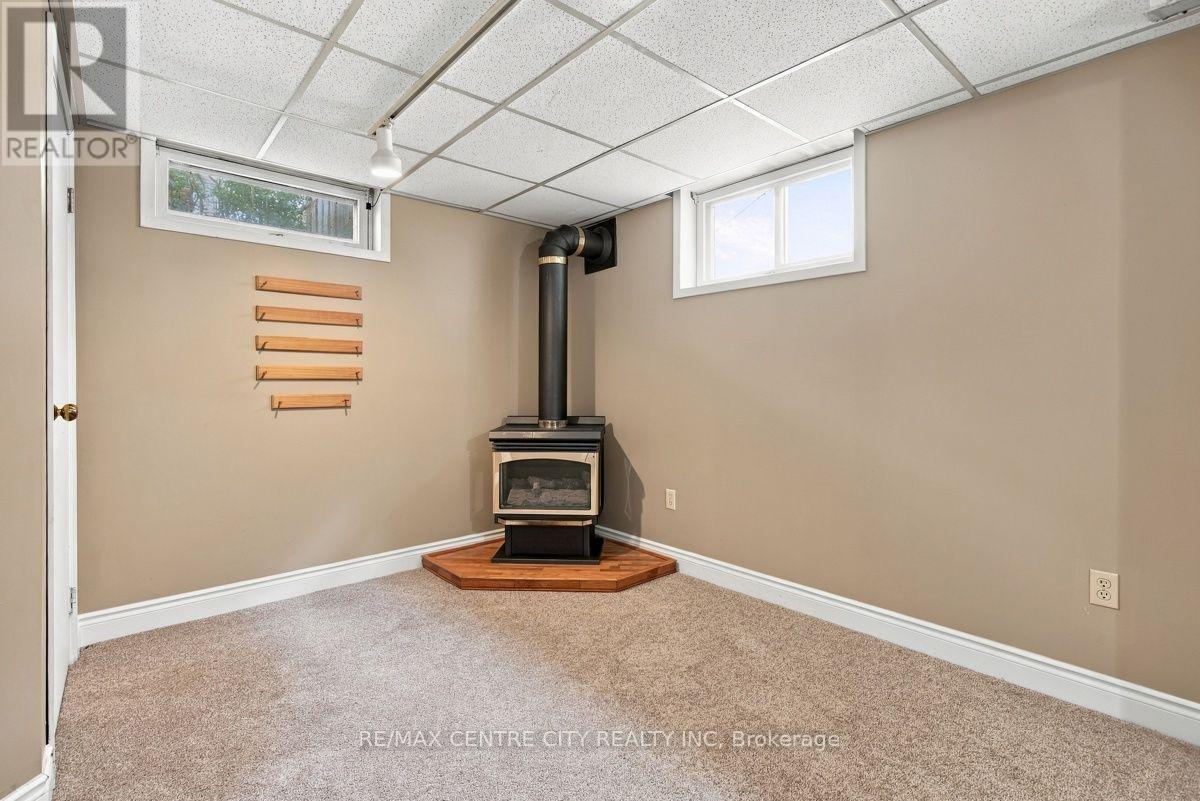 4564 EAST ROAD E - 31