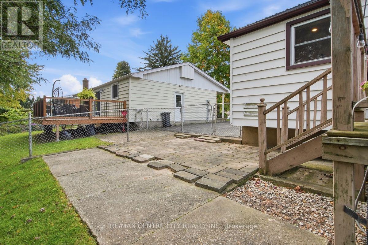 4564 EAST ROAD E - 47