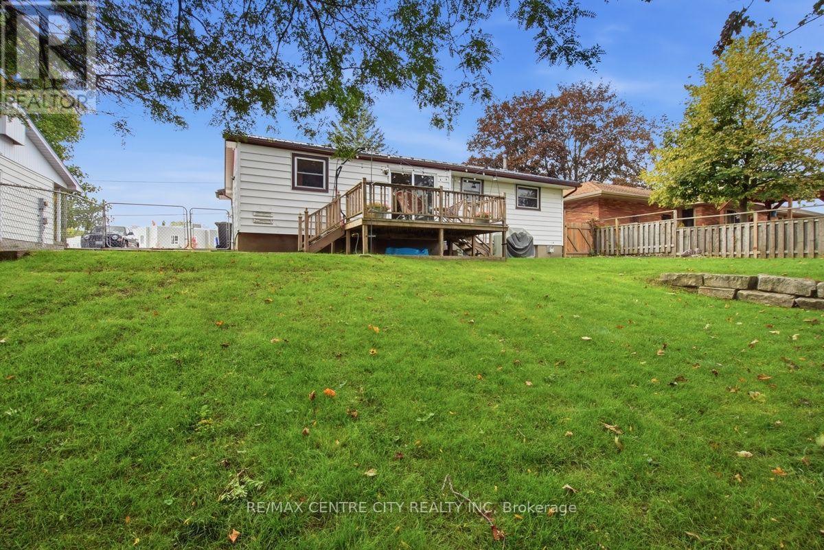 4564 EAST ROAD E - 50