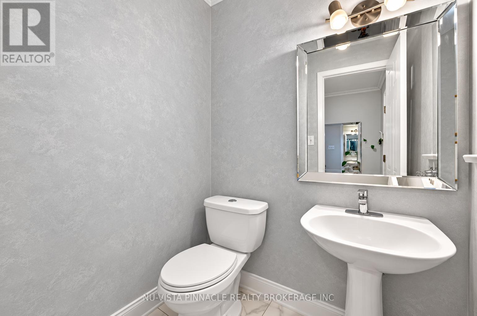 #13 370 HOMESTEAD COURT - Image 5
