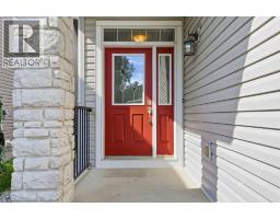 80 Sherwood Crescent NW - photo 3