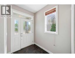 80 Sherwood Crescent NW - photo 4