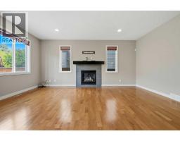 80 Sherwood Crescent NW - photo 13