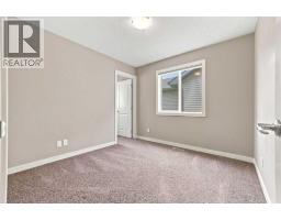 80 Sherwood Crescent NW - photo 29