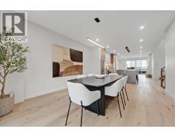 4pc Bathroom - 4320 Centre A Street Ne, Calgary, AB T2E3B1 Photo 9