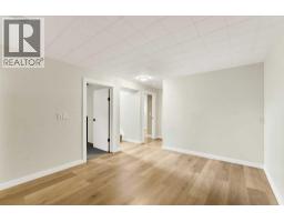 2711 Dunmore Road Se, Medicine Hat, AB T1A2A6 Photo 43