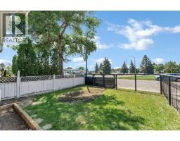 2711 Dunmore Road Se, Medicine Hat, AB T1A2A6 Photo 19