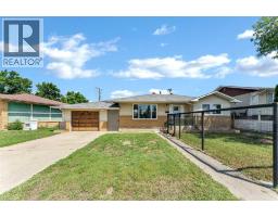 2711 Dunmore Road Se, Medicine Hat, AB T1A2A6 Photo 33