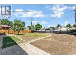 3pc Bathroom - 2711 Dunmore Road Se, Medicine Hat, AB T1A2A6 Photo 12