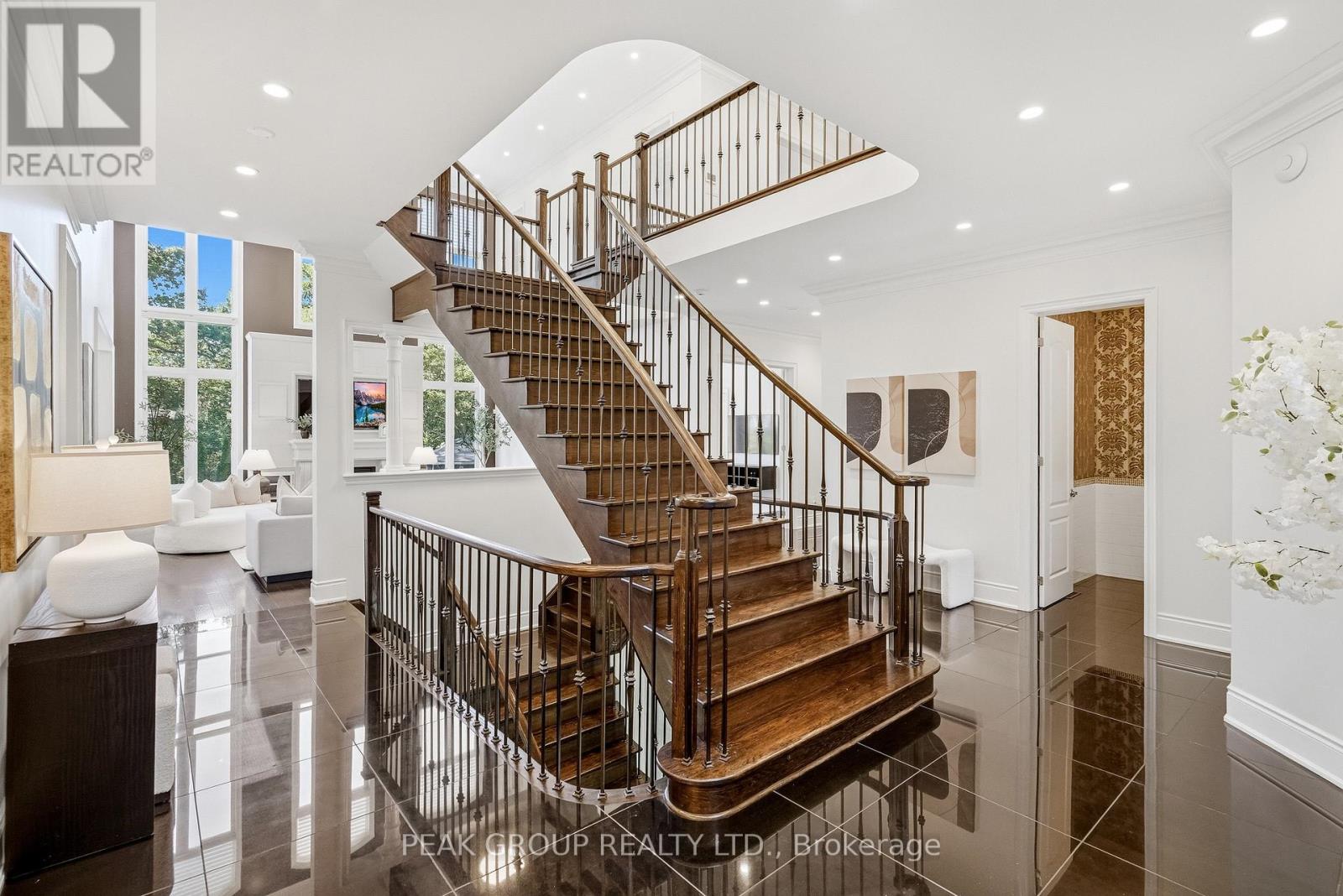 492 ROUGEMOUNT DRIVE - 16