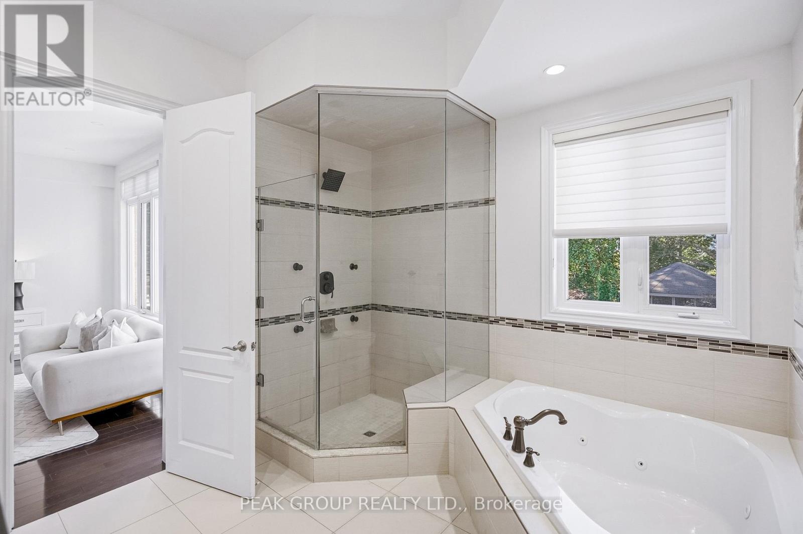 492 ROUGEMOUNT DRIVE - Image 27