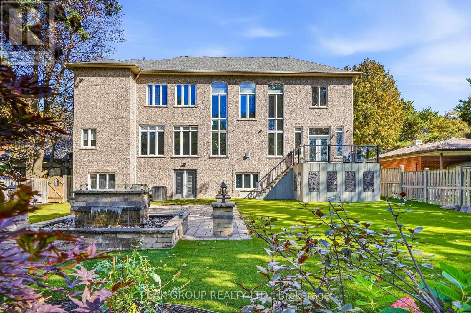 492 ROUGEMOUNT DRIVE - 3