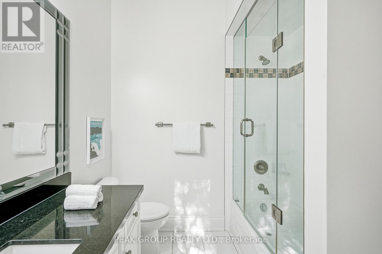 492 ROUGEMOUNT DRIVE - 42