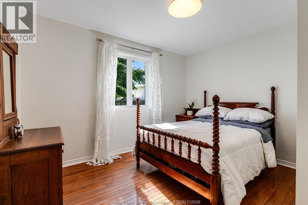 1615 St. Clair ROAD - 19