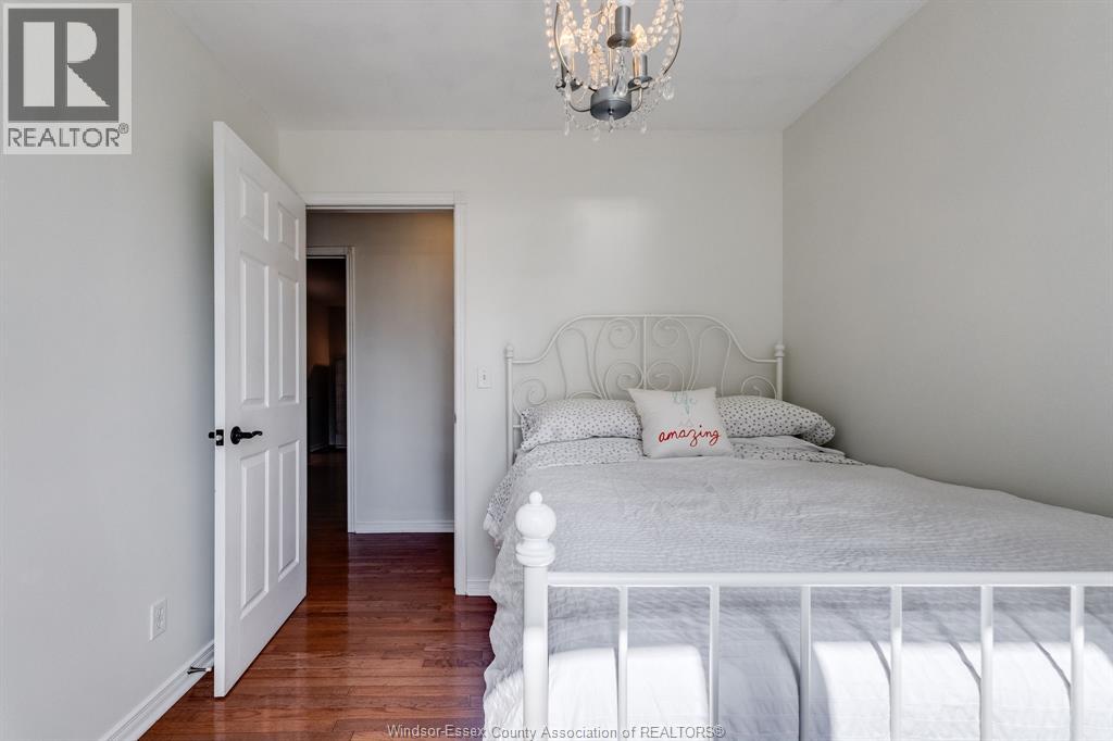1615 St. Clair ROAD - Image 24