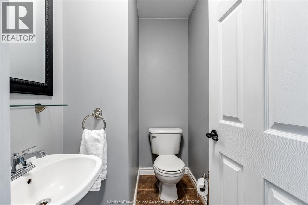 1615 St. Clair ROAD - Image 26