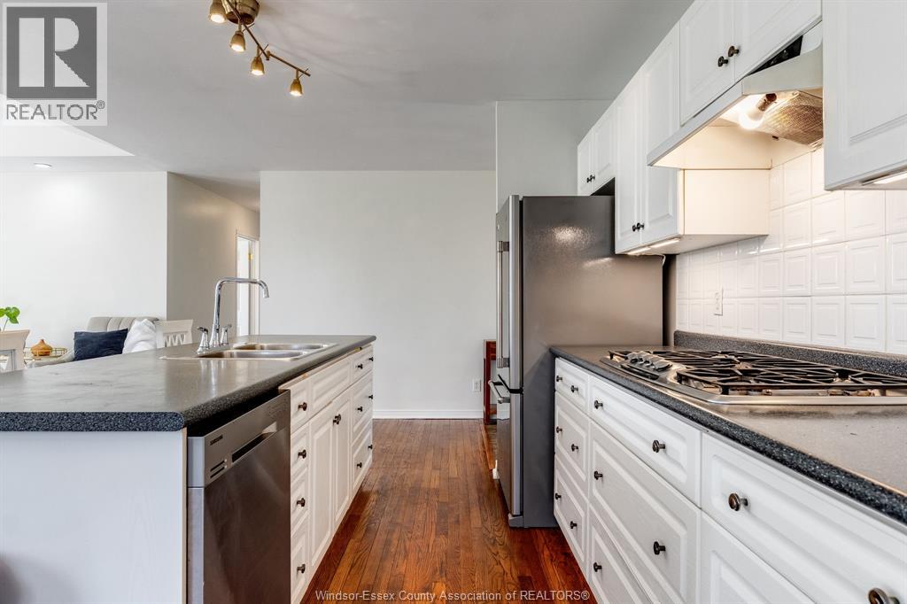 1615 St. Clair ROAD - 6