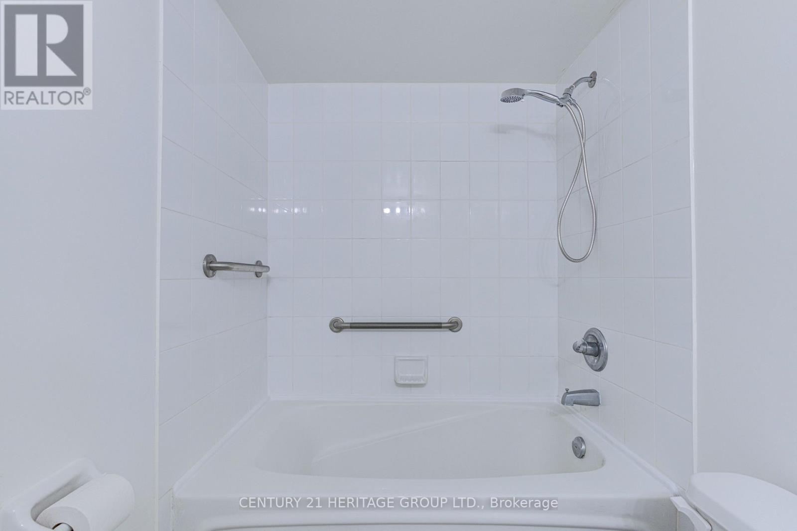 #610 2 REAN DRIVE - 31