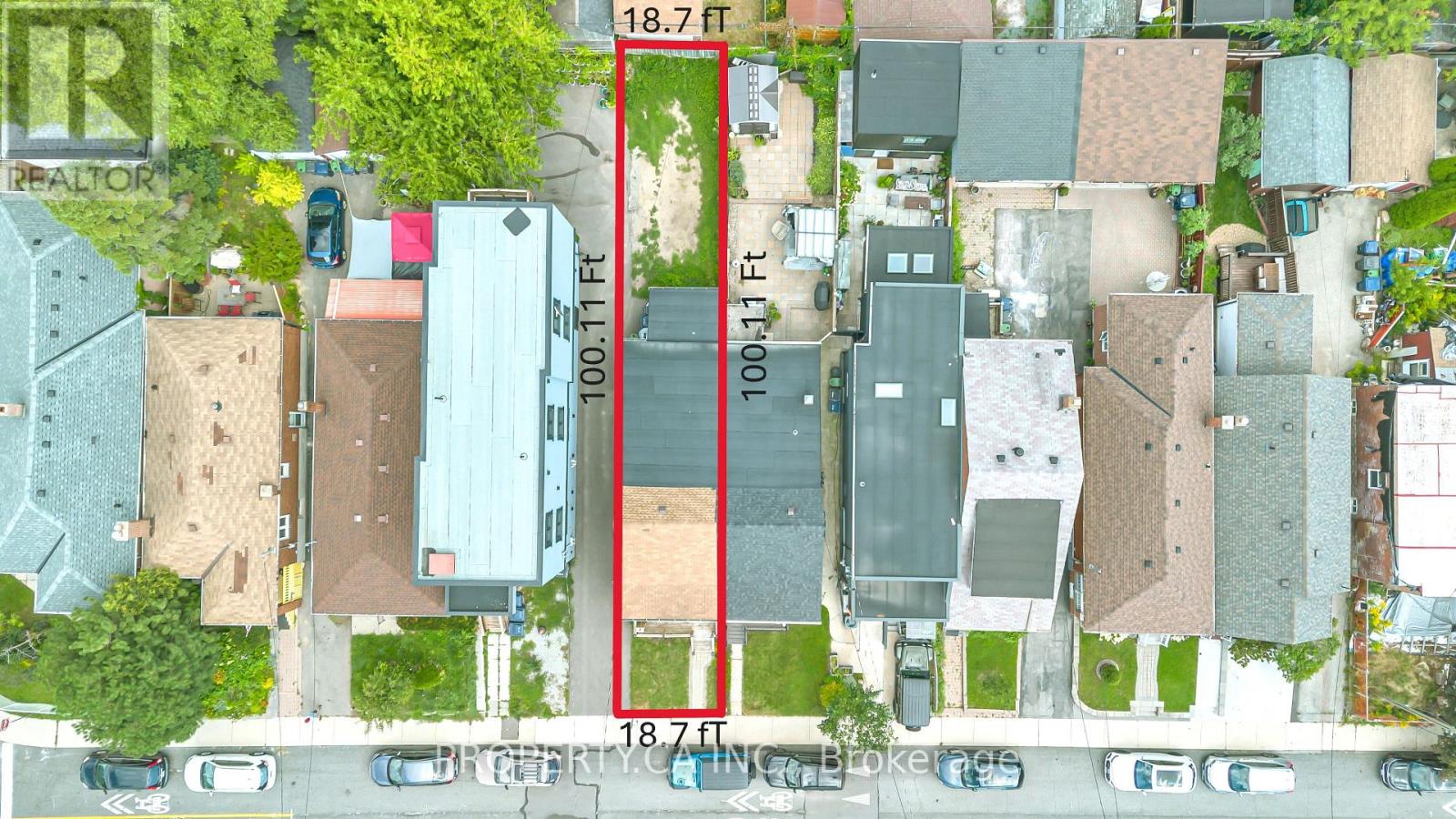 285 ROBINA AVENUE - 32