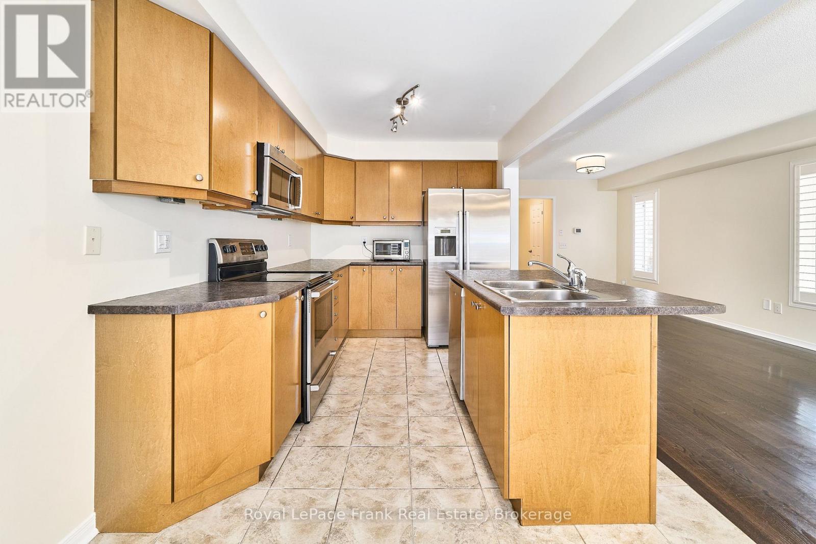 23 Southshore Street, Whitby, ON photo 19