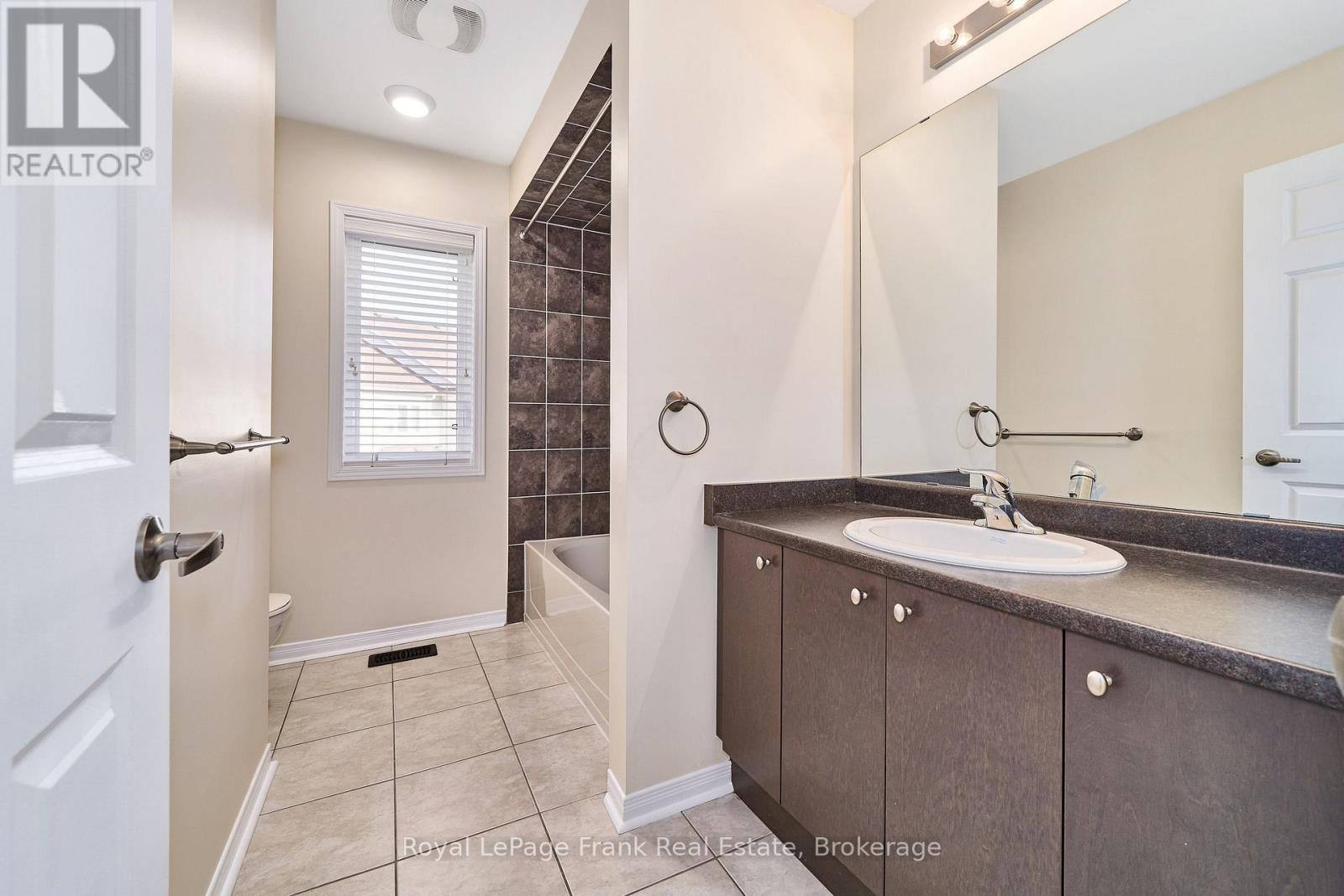 23 Southshore Street, Whitby, ON photo 31