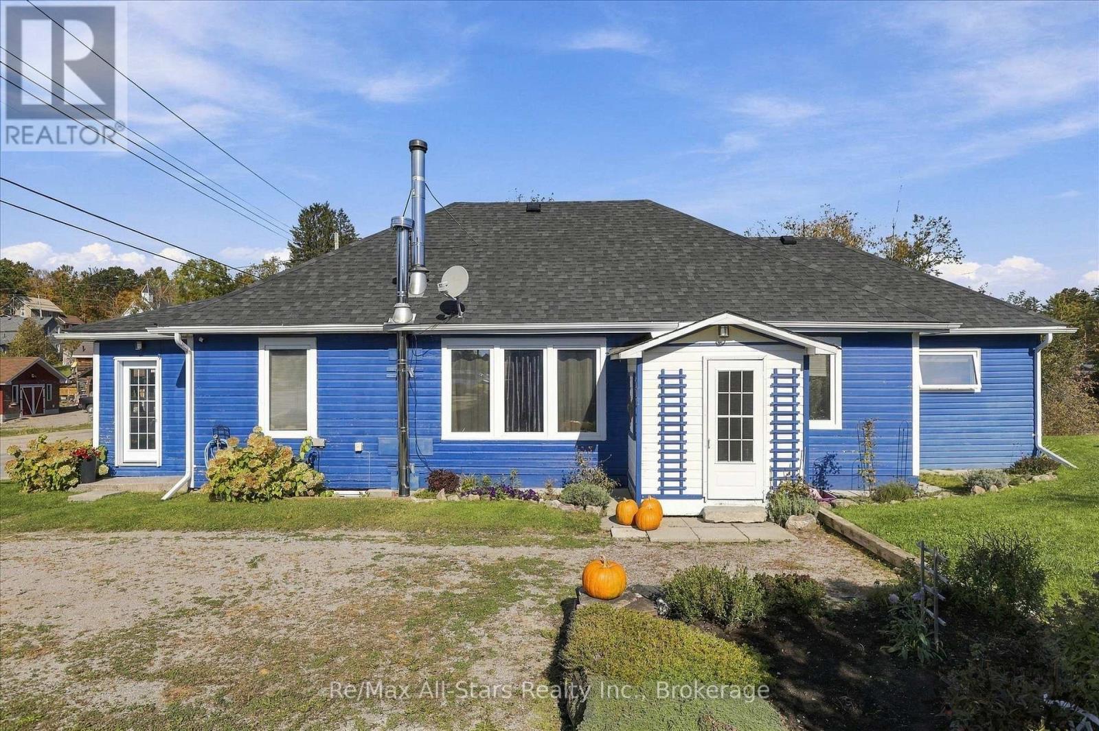 4982 Monck Road, Kawartha Lakes, ON photo 2