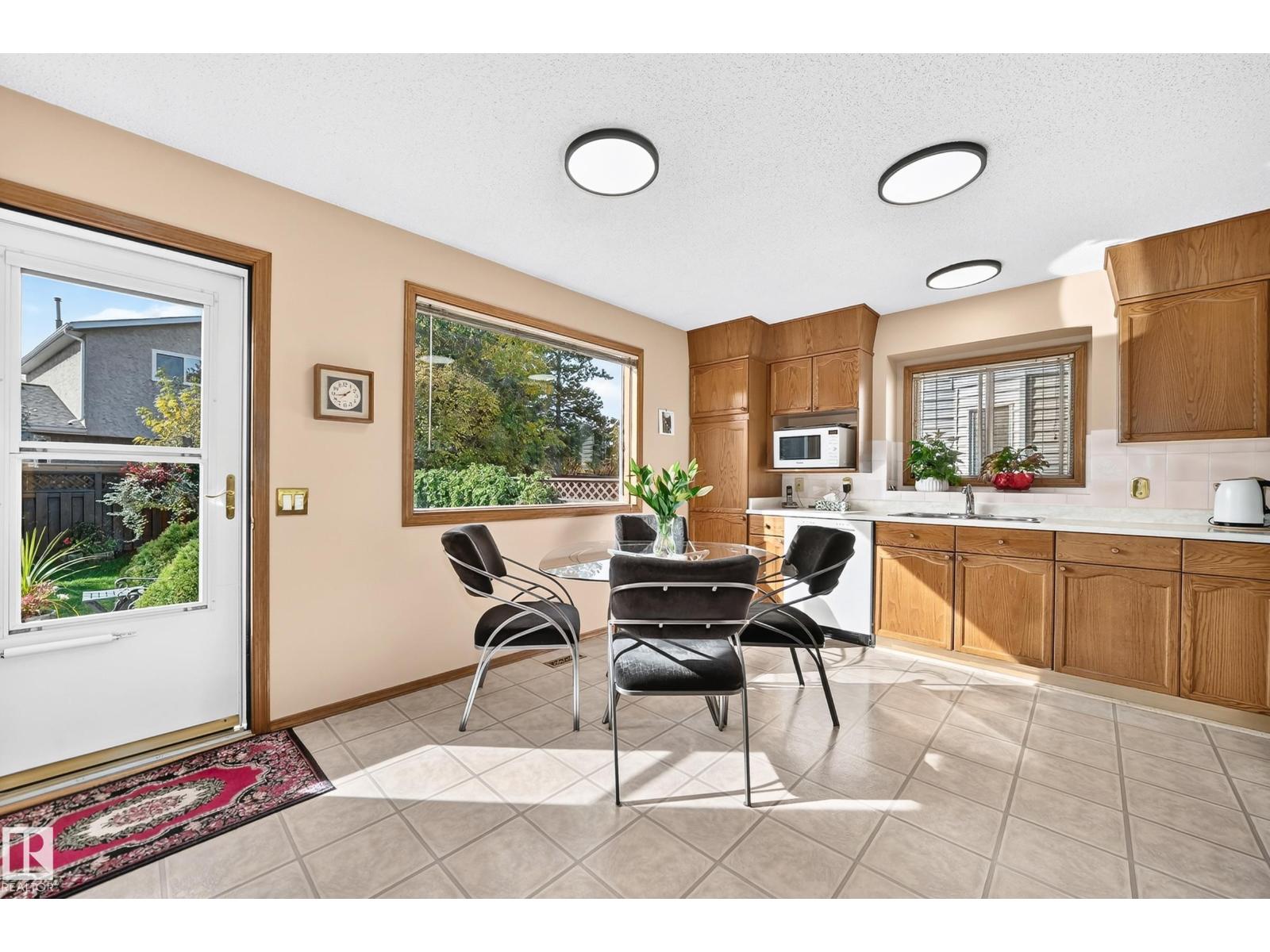 47 DEERBOURNE DR - 20