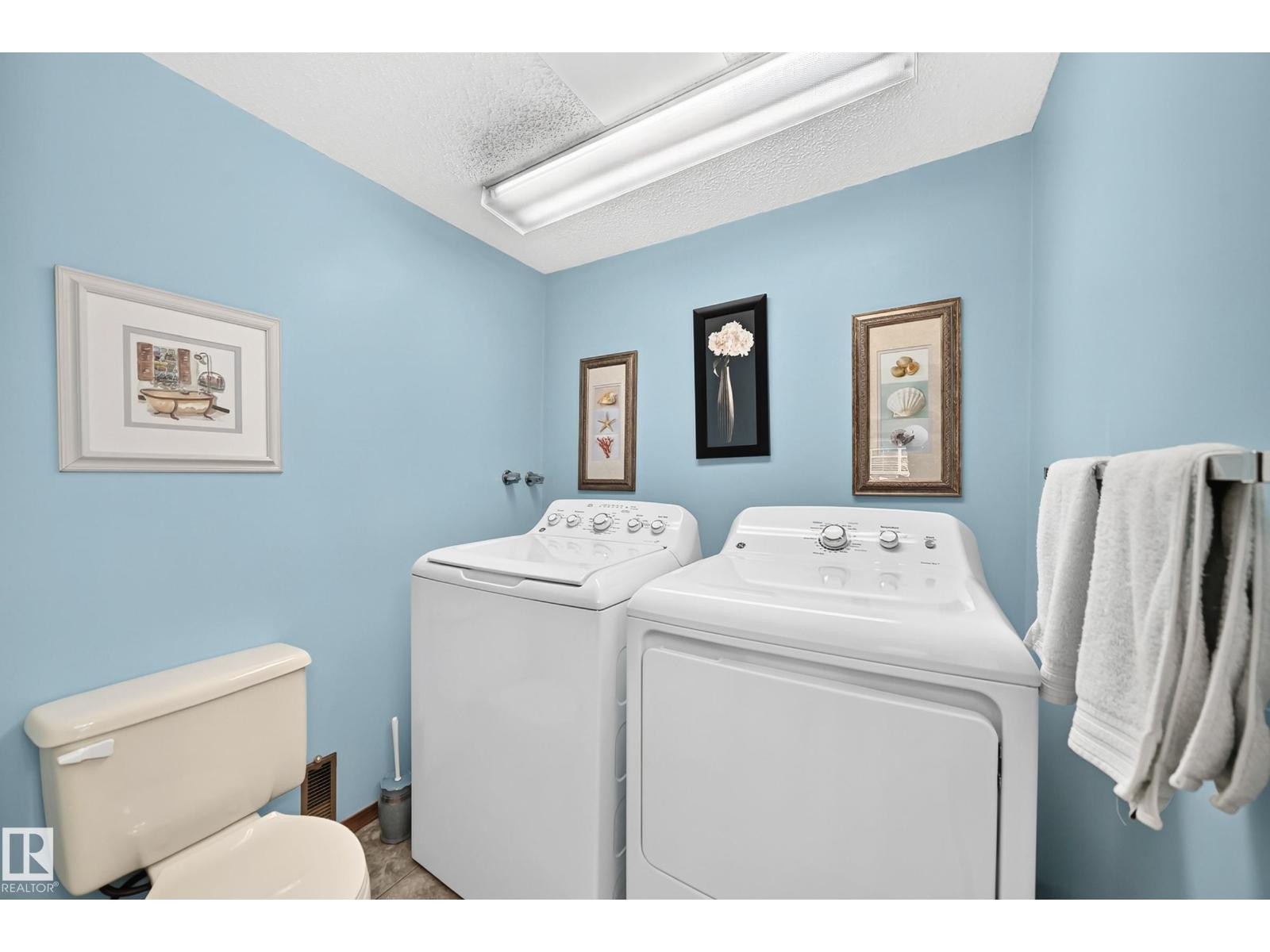 47 DEERBOURNE DR - 40